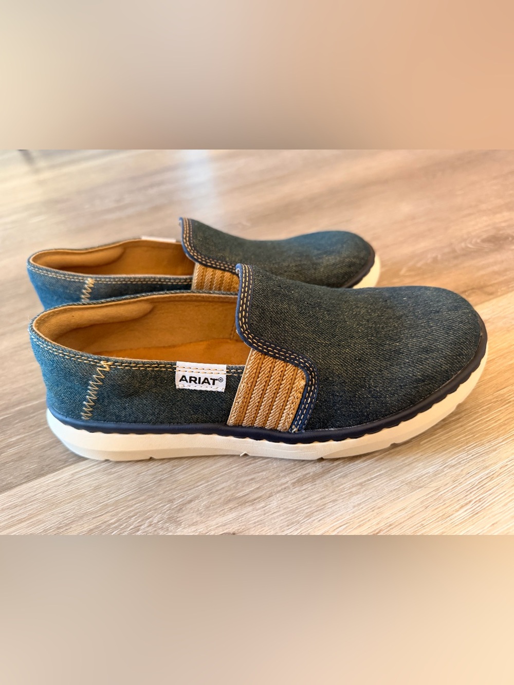 Ariat Ryder Slip-On Shoes - Size 6.5